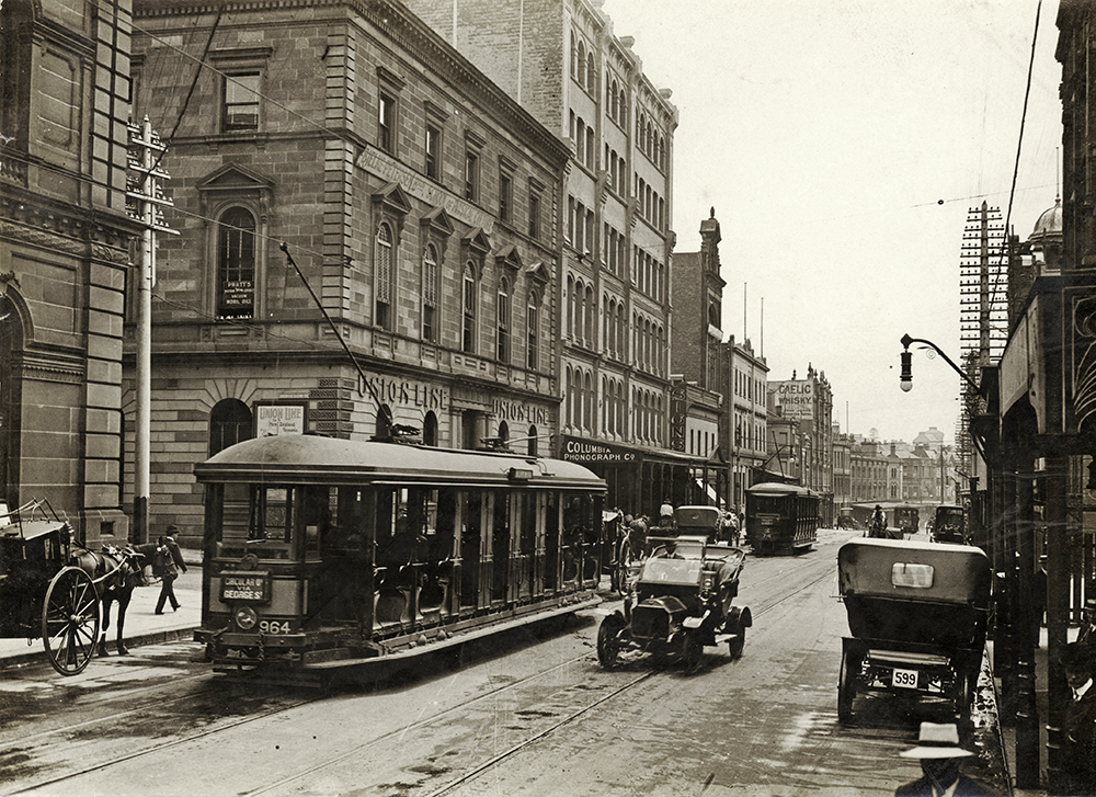 El tranvía en Sydney, en 1920. (Créditos: State Library of New South Wales).